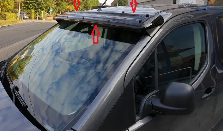 casquette pare brise Toyota Poace